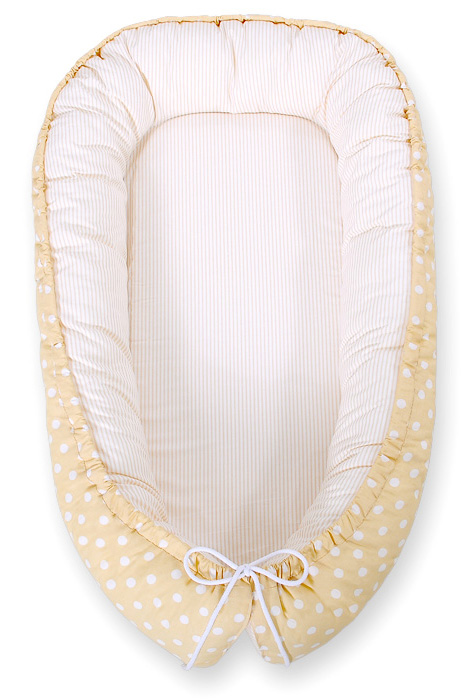 casanino-babynestje-witte-stipjes-op-beige-beige-strepen1